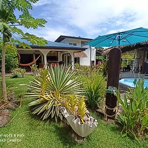 Hébergement de vacances La Maison Du Voyage, Tevaitoa